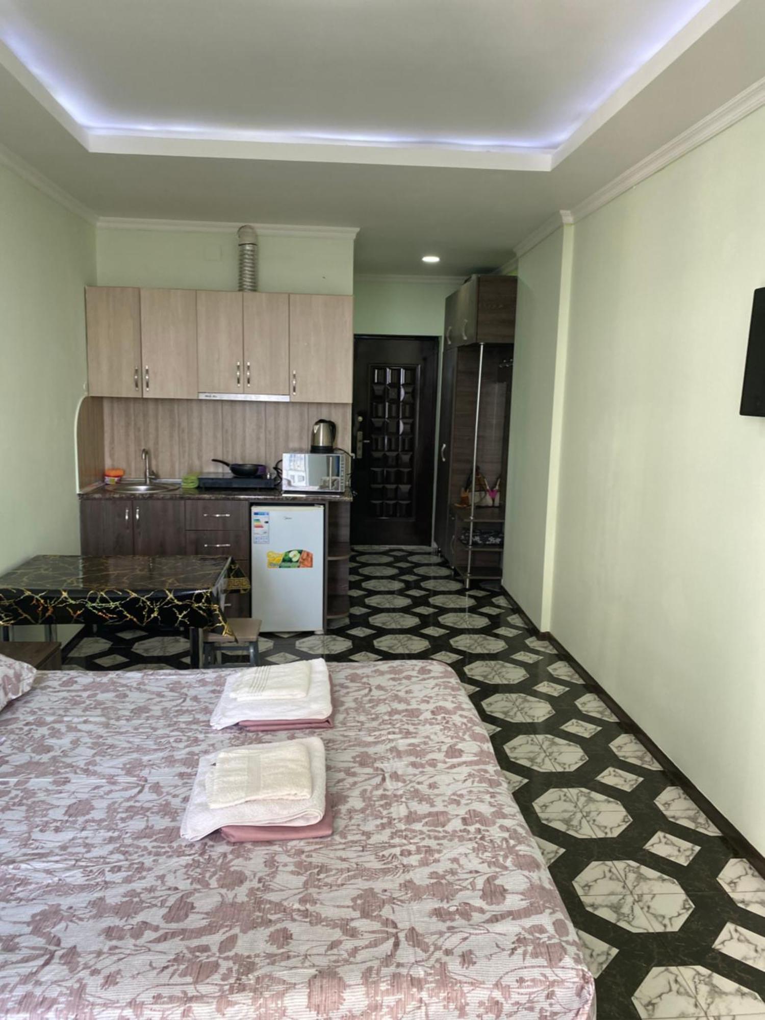 Apartment Maho Batumi Exterior foto